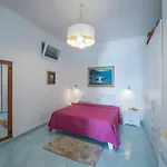 Giovanni's House בית הארחה