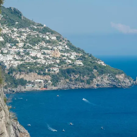 Giovanni's House בית הארחה